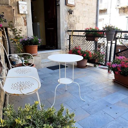 La Casa Del Pittore Di Petralia Petralia Soprana Buitenkant foto