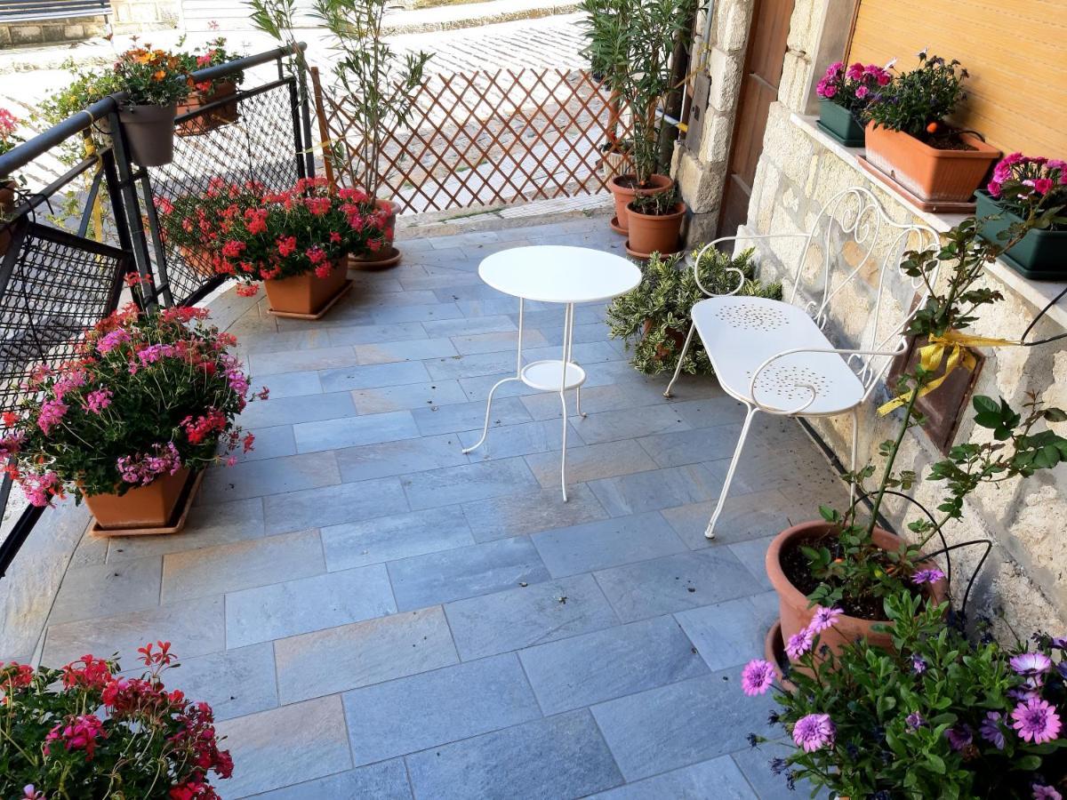 La Casa Del Pittore Di Petralia Petralia Soprana Buitenkant foto