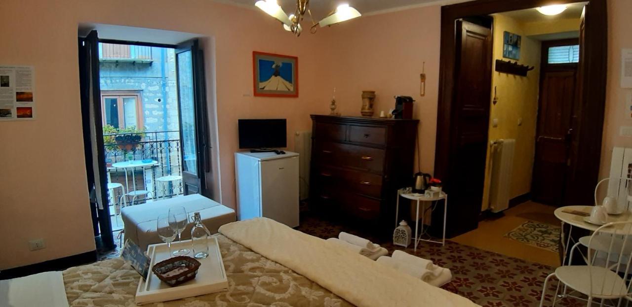 La Casa Del Pittore Di Petralia Petralia Soprana Buitenkant foto