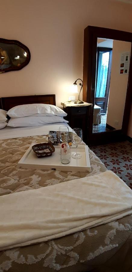 La Casa Del Pittore Di Petralia Petralia Soprana Buitenkant foto