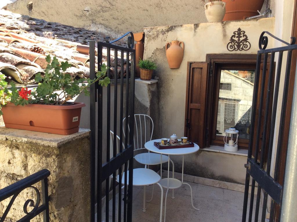 La Casa Del Pittore Di Petralia Petralia Soprana Kamer foto